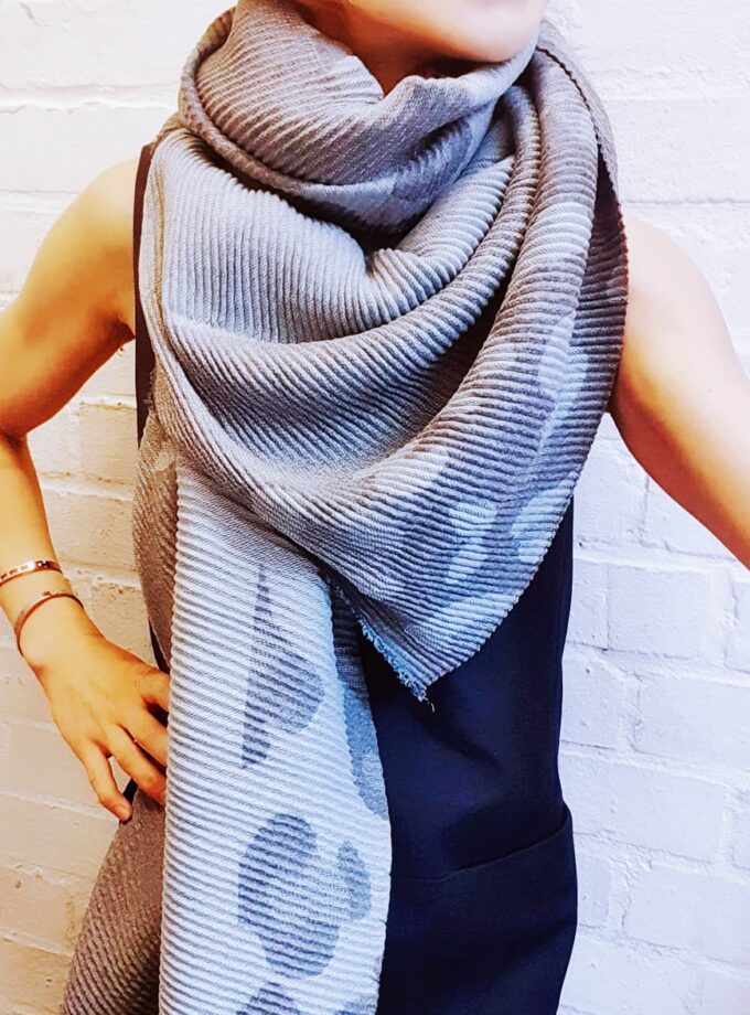 Crinkle Reversible Leopard Pattern