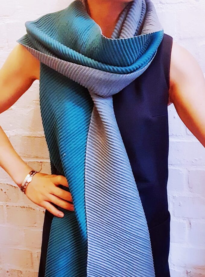 Crinkle Reversible Plain scarves