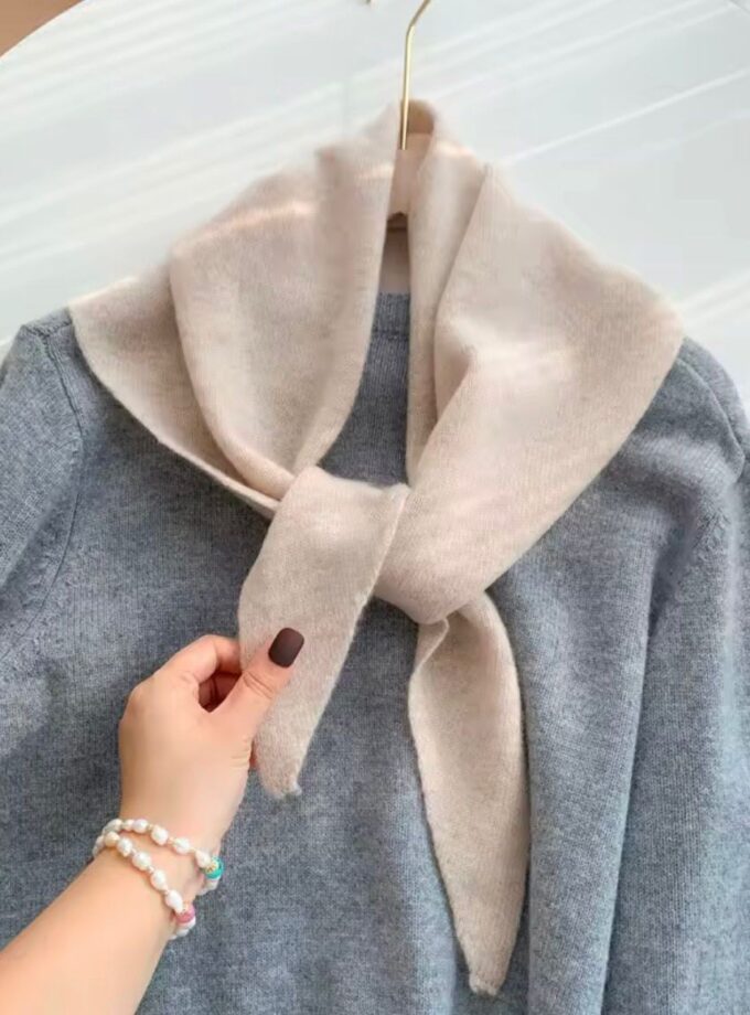 Triangle neckerchief scarf