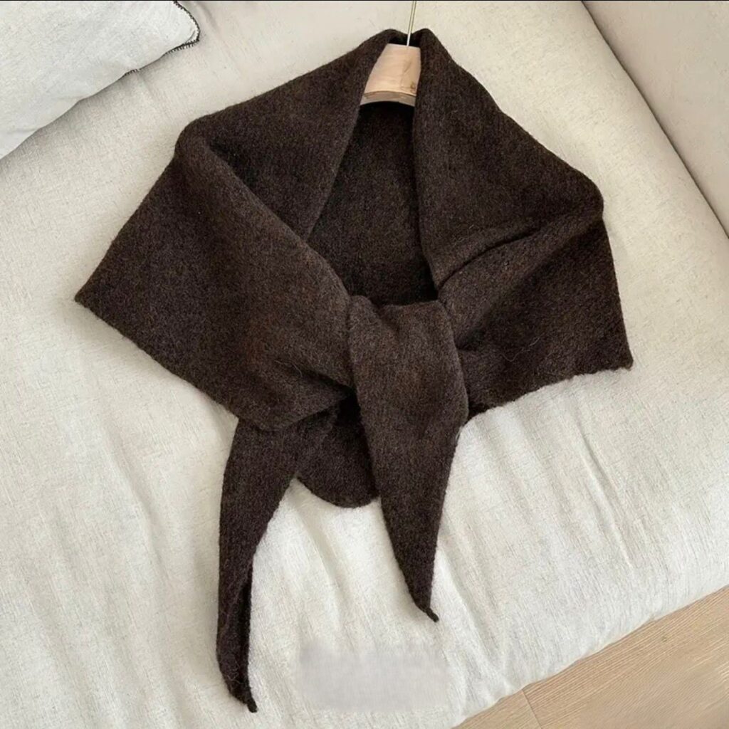 Triangle neckerchief scarf - Miss Lark